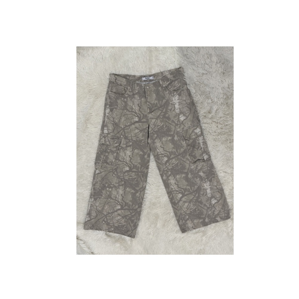 Refrain Cargo Pants in Taupe Camo - Relaxed Utility Style - Sz 13/31